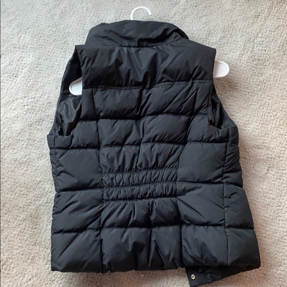 GAP black puffer vest - Picture 3 of 5